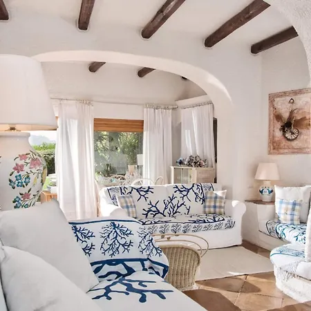 Holiday home Amazing Two-bedroom House With Sea View In Cala Di Volpe