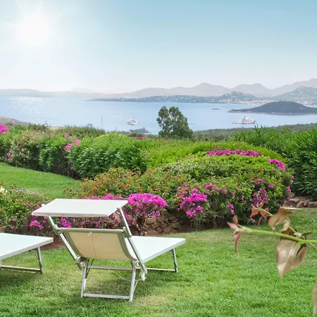 Amazing Two-bedroom House With Sea View In Cala Di Volpe *