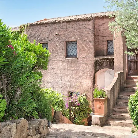 Amazing Two-bedroom House With Sea View In Cala Di Volpe Holiday home *